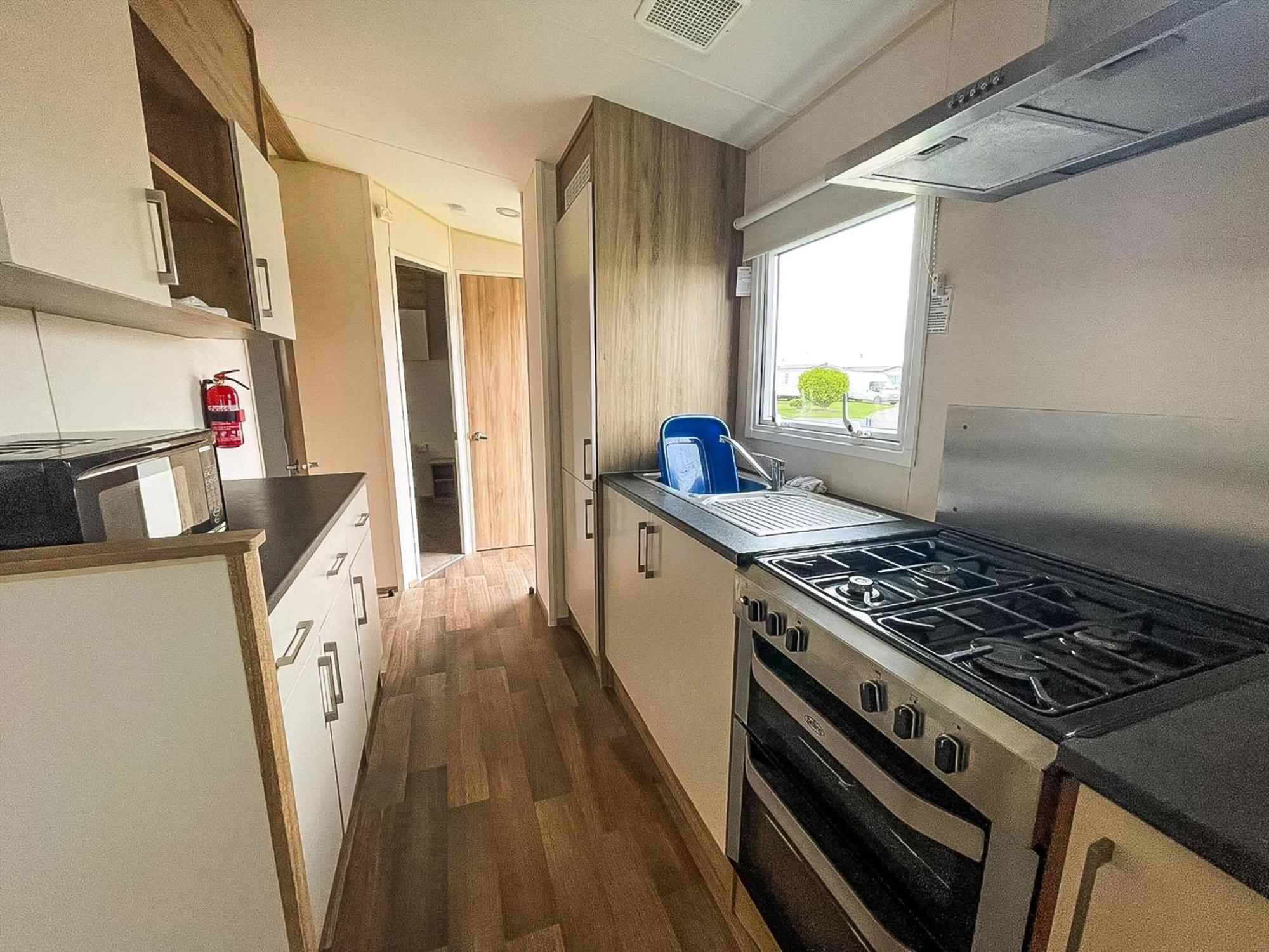 Superb 6 Berth Caravan At St Osyth Beach, Near Clacton-On-Sea Ref 28008Mc Екстериор снимка